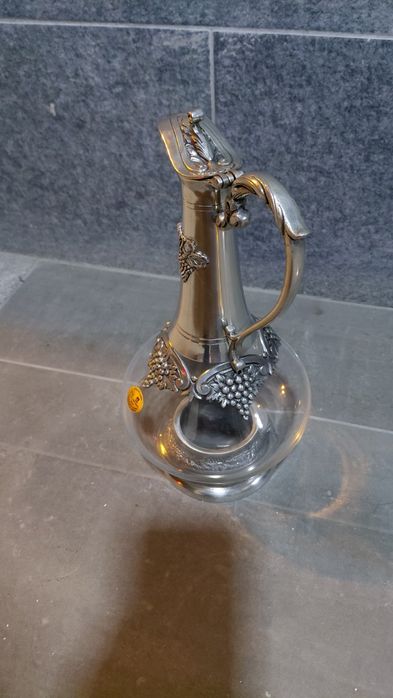 Декантер  за  вино.