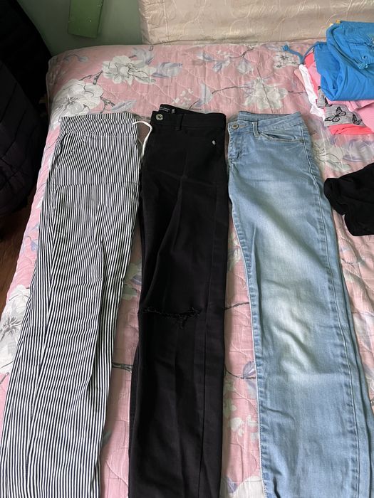 продам платья для девочки