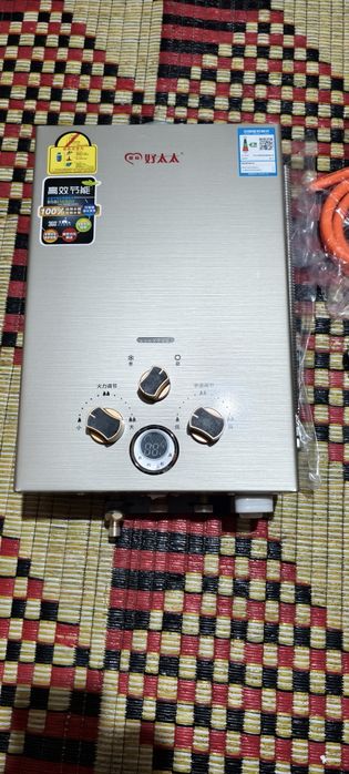 Продам новую газовую колонку срочно