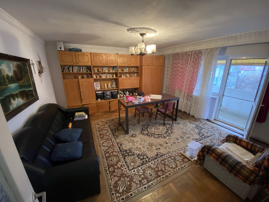 Apartament cu 4 camere