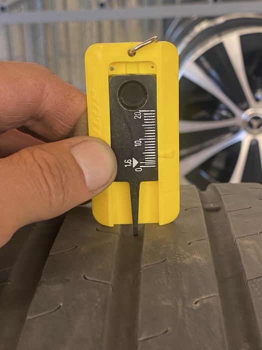 225/60/18 Континентал Летни