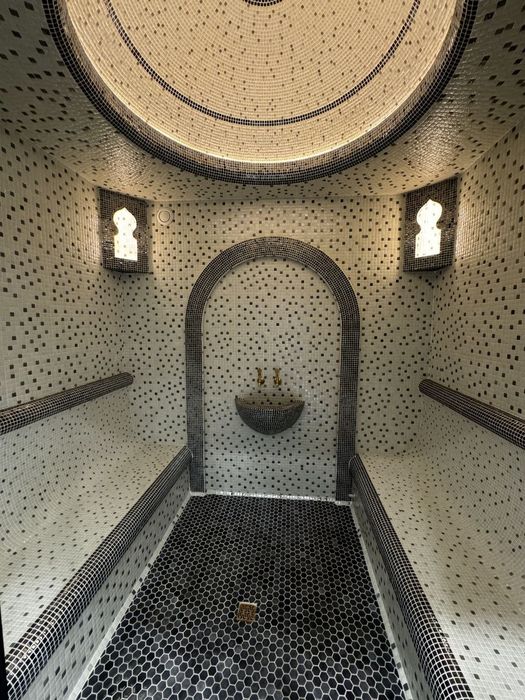 Продаётся Евро дача, на Чарваке 4-сотки