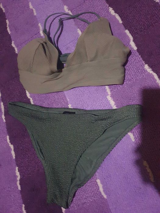 Дамска прилепнала пола