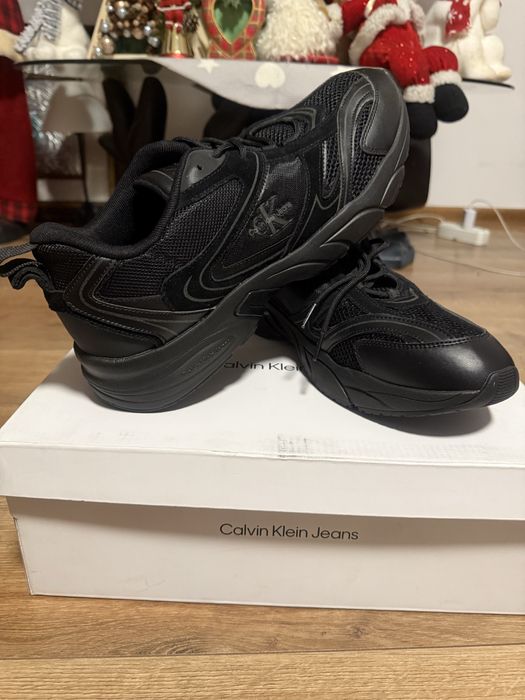 Vand adidasi Calvin Klein si Tommy , noi in cutie, originali