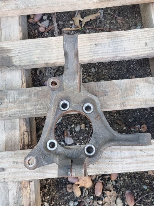 Ступица передняя на Subaru  BR  BP BL