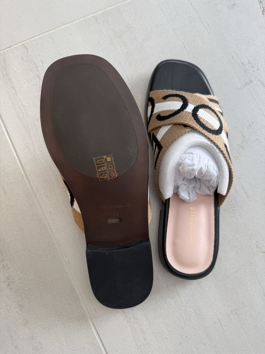 Coccinelle сандали