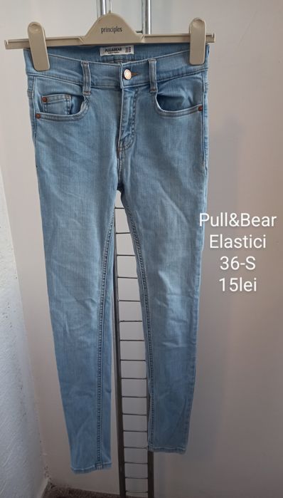 Vand blugi impecabili!