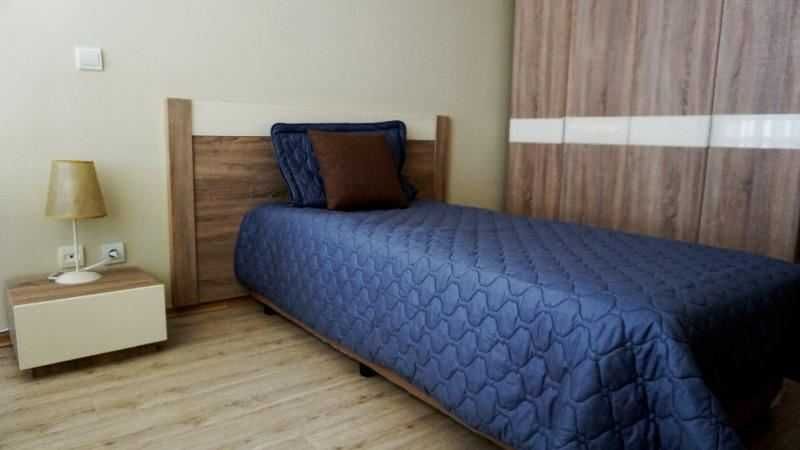 Дава се под наем Тристаен апартамент в София, Лозенец - 101 кв.м за 561 € - Снимка #8