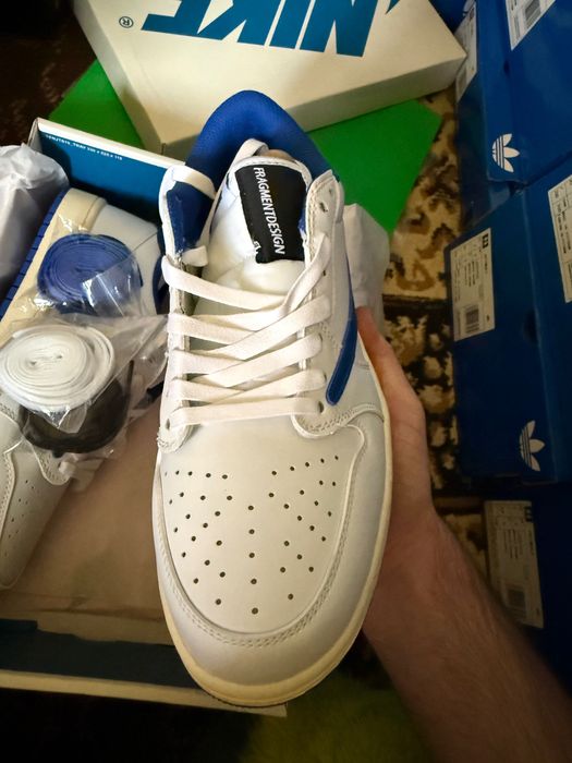 Jordan 1 Travis Scott mărimea 41 si 42