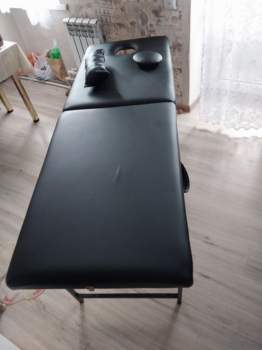 Кушетка для массажа новая.