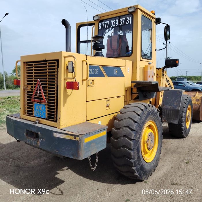 Продам погрузчик фронтальный
