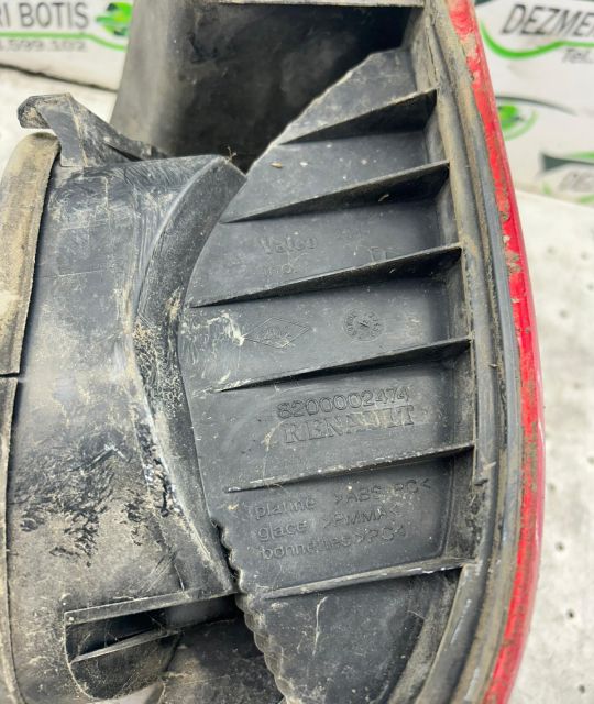 Lampa / Tripla stop dreapta pe aripa 8200002474 8200002474 Renault La