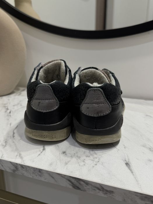 Кроссовки на девочку