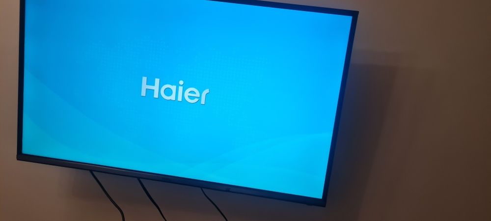 Продам телевизор большой диагональ 107 не смарт