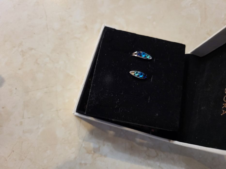 Сребърни бижута, комплекти и лотове