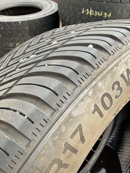 235х55х17 всесезонни гуми комплект
