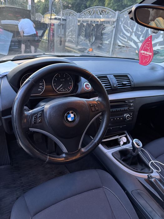 BMW SERIA 1.