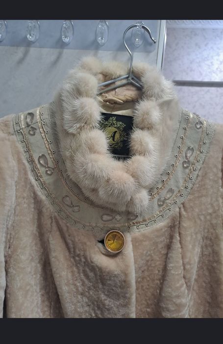 Шубка из мутона женская