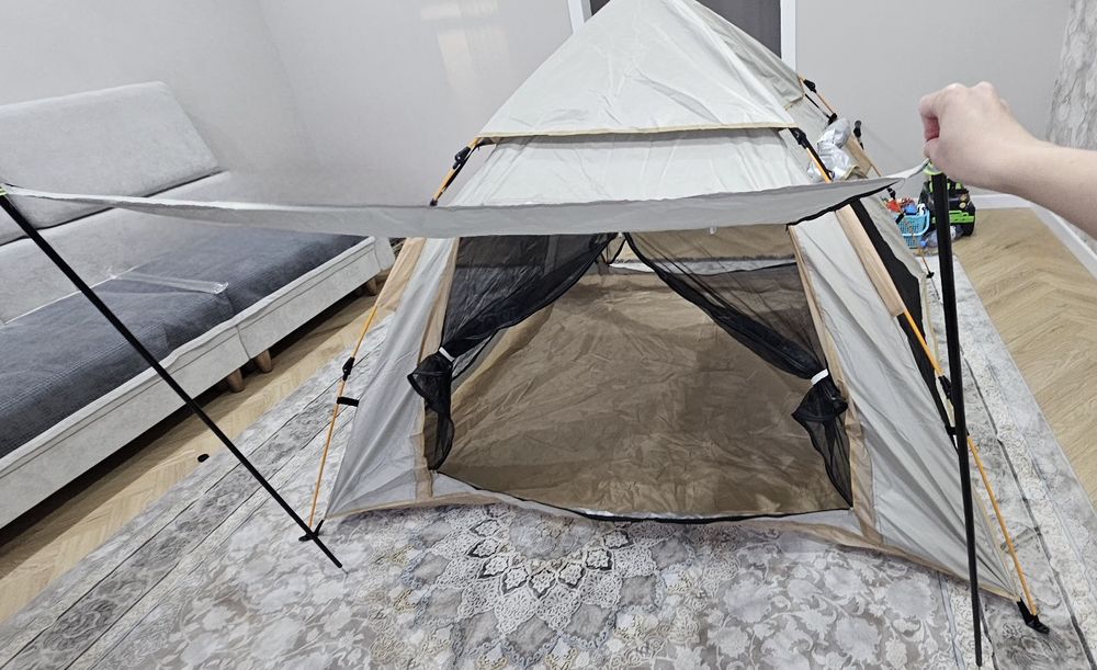 Палатка для кемпинга