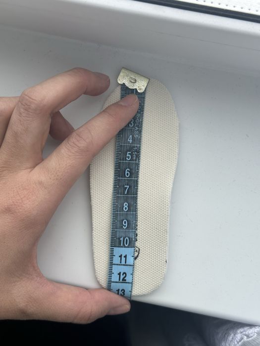 Продам кроссовки детские