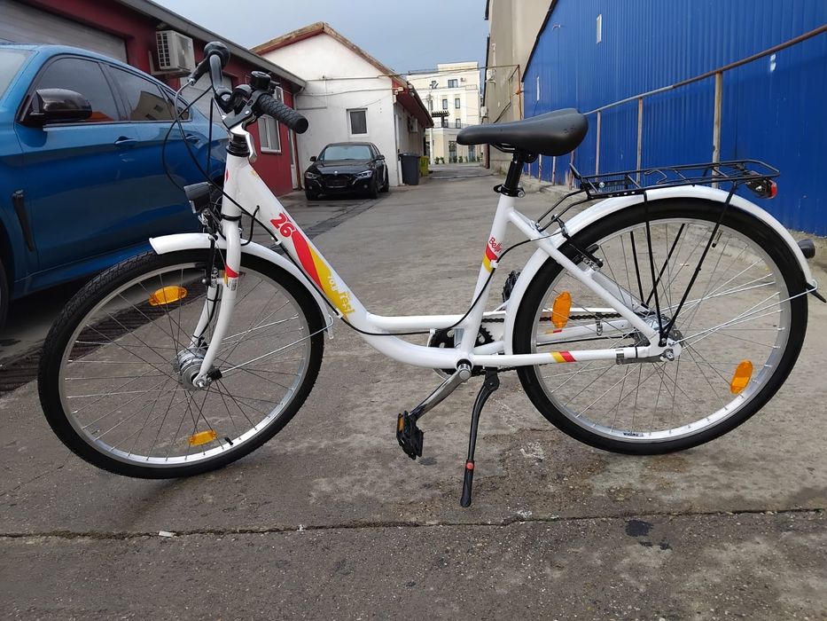 Vând bicicleta din aluminiu pentru damă