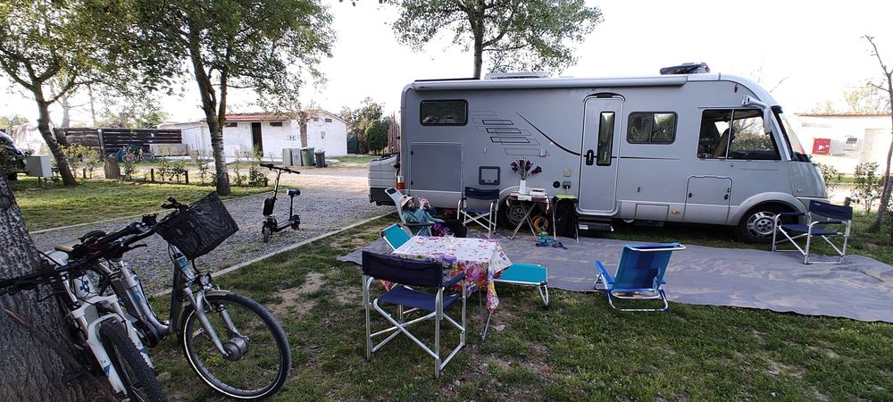 Кемпер HYMER B-Klasse 614 SL Lang 3.0 MultiJet, 2009