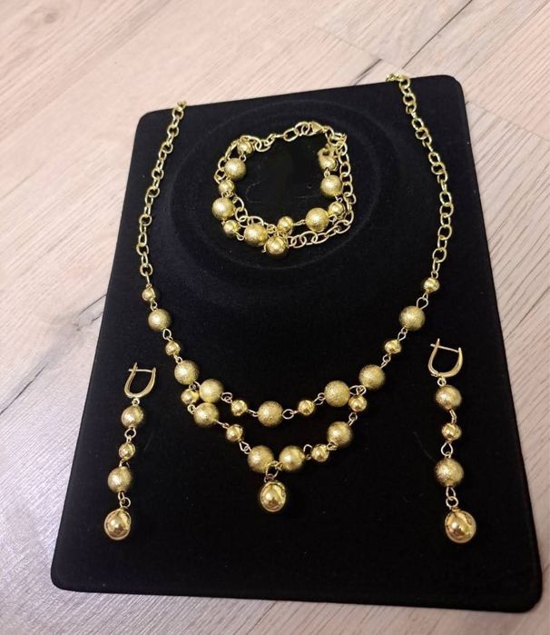 Set cu bile placat cu aur