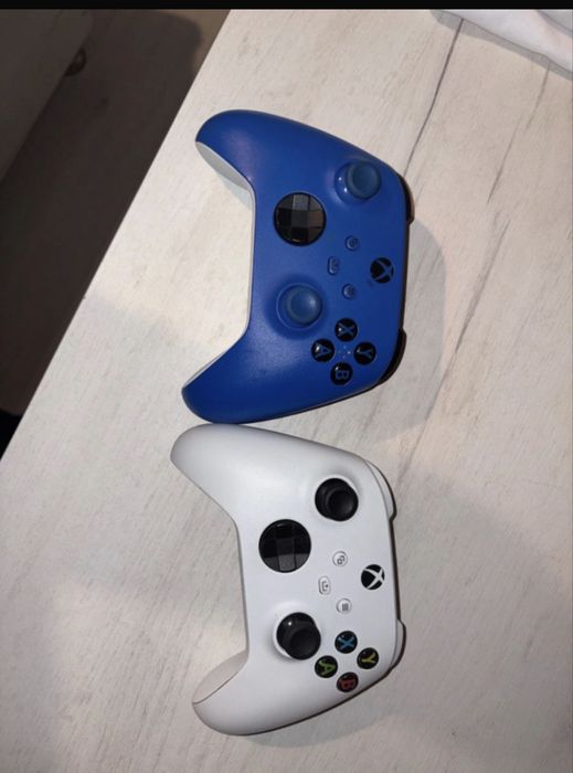 Controler xbox (nu au battery holders)