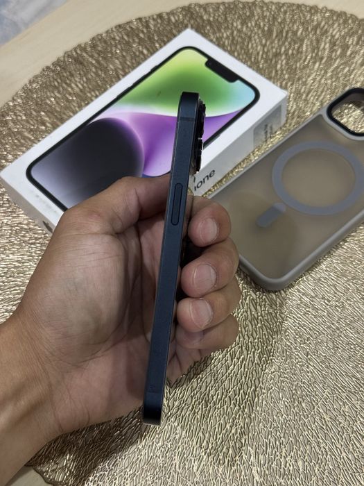 Продам iphone 14 на 128gb