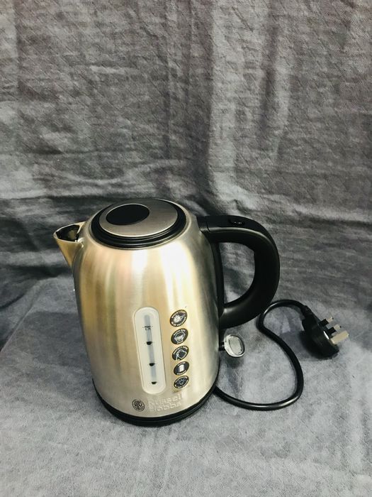Електрическа кана Russell Hobbs