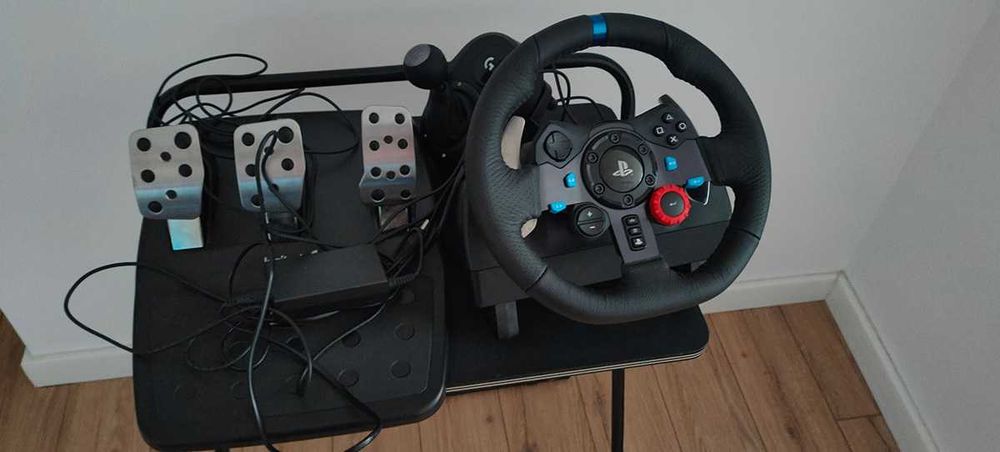 Vand volan Logitech G29 pentru PC/PS4/PS5 + Schimbator viteze