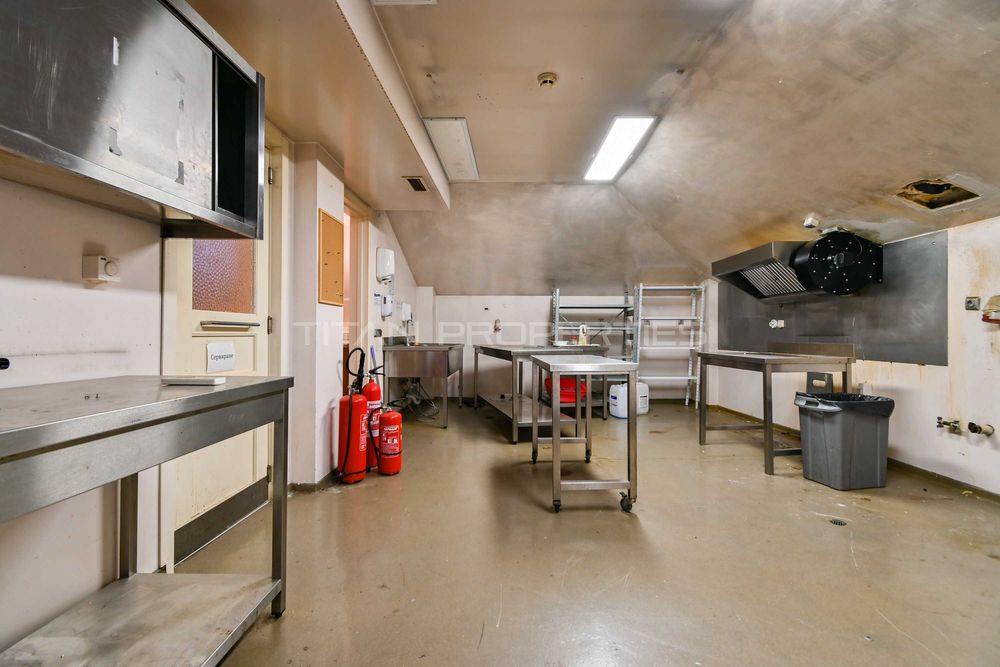 Продава се Офис в София, Център - 1255 кв.м за 2789 €/кв.м - Снимка #15