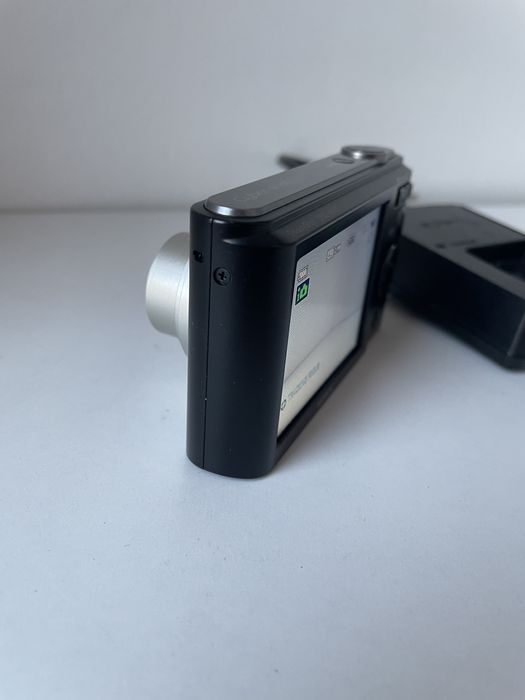 Camera Foto Digitala SONY Cyber-Shot DSC-W800 Black, 20.1 MegaPixel, HD 720p, Zoom Optic 5X,  Senzor CCD, Card 64GB, Digital Point and Shot Camera