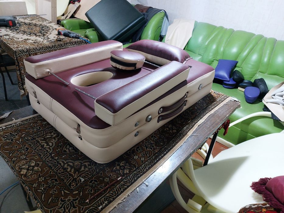 Кушетка для массажа, хиджамы, и косметологических продцедур из первых