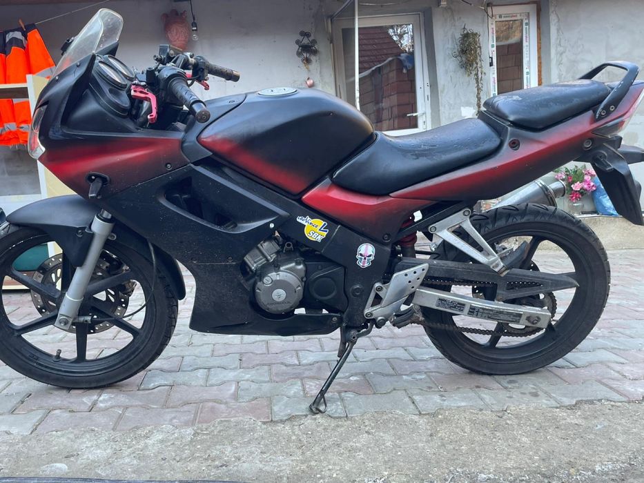 Honda CBR 125 de vanzare sau schimb cu cross acte in regula