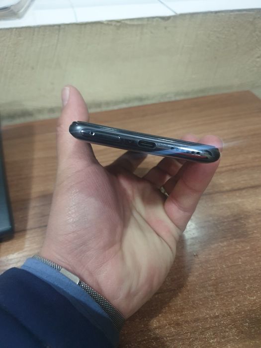 Сотилопти хиоми 11т про 8гб озу 128гб