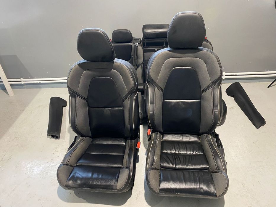 Interior cu incalzire scaune fata VOLVO XC60 R-DESIGN 2023