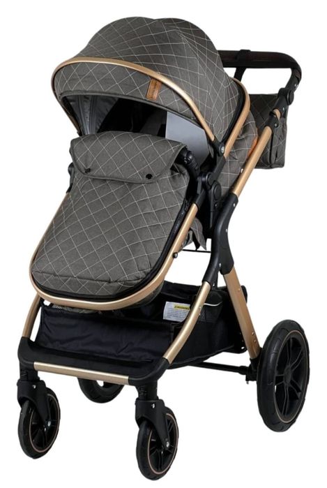 Продам коляску универсальную 3 в 1