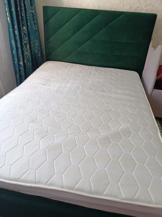 Продам кровать 140*200