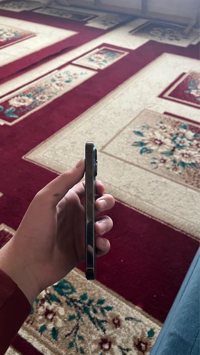 Айфон 13 про в хорошем состоянии