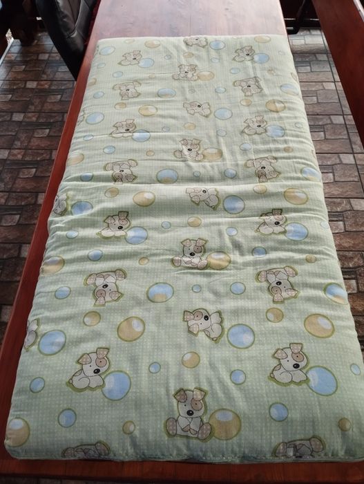 Vând saltea de cocos pt pătuț 60x120x10