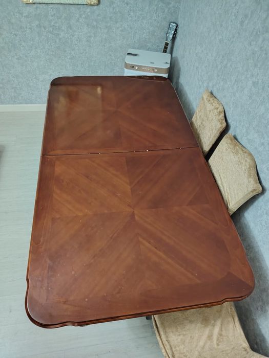 Продаю стол большой