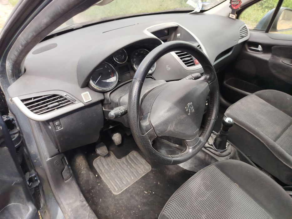 Peugeot 207 1.4 на части