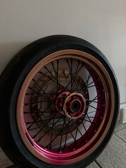Vând set roți moto 17”