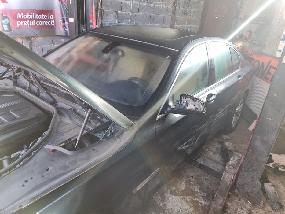 Dezmembrez Bmw seria 7
