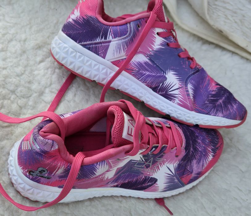 Emporio Armani оригинални дамски сникърси 37 1/3