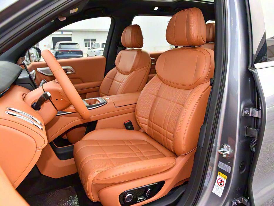 Deepal S09 AWD полный привод в наличии 6 местный кроссовер