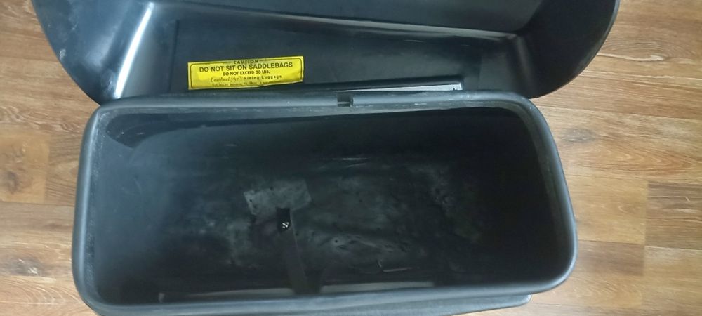 Куфари за мотор, чопър, твърди дисаги