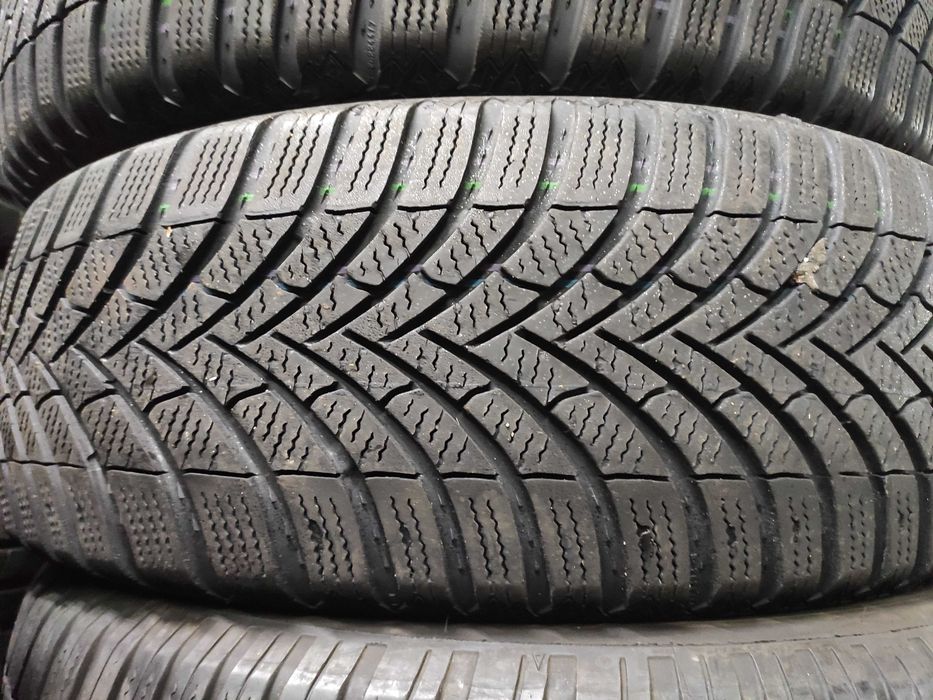 2бр Зимни гуми 205 60 16 - Semperit - DOT 23,24