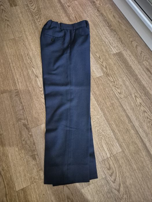 Продаю школьные брюки